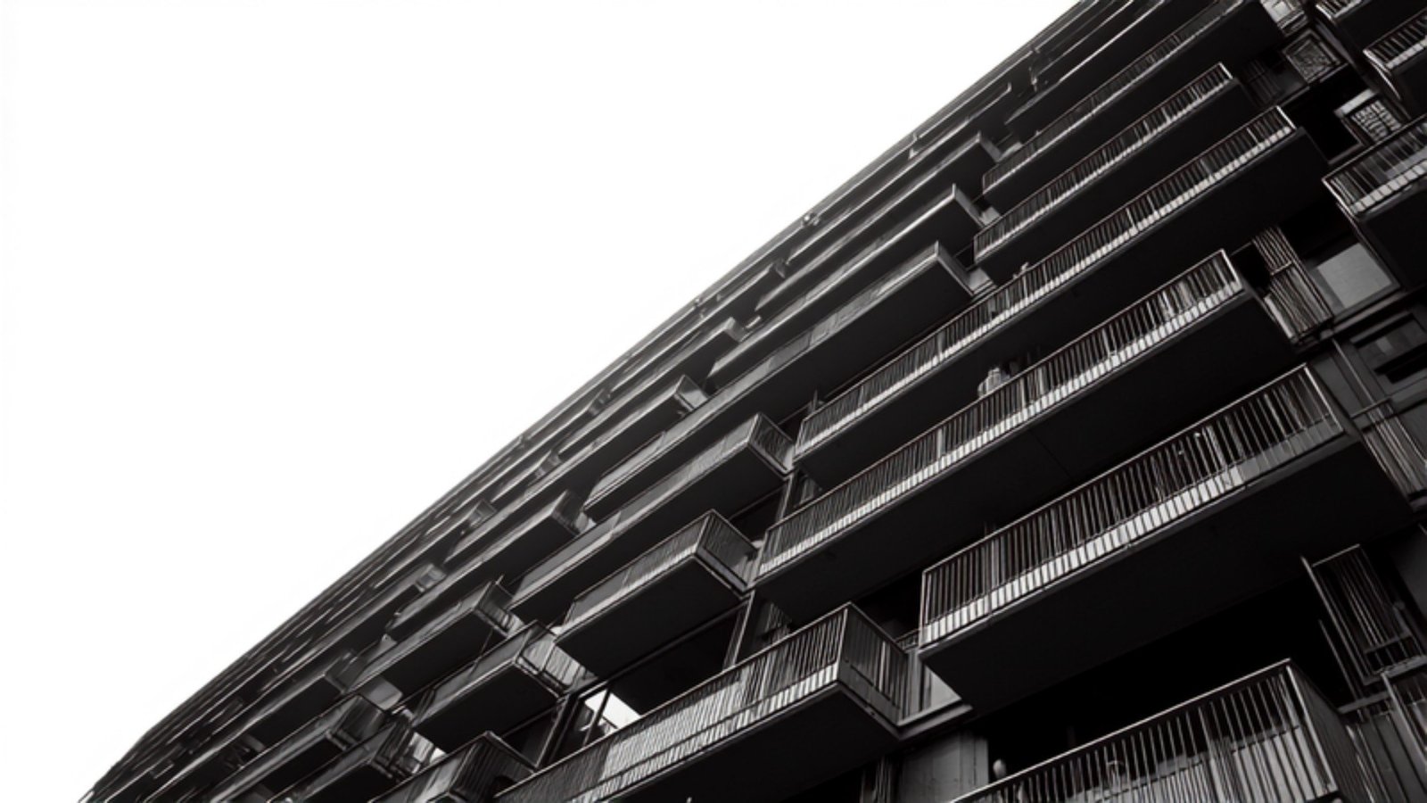 Fachada de edifício residencial com varandas